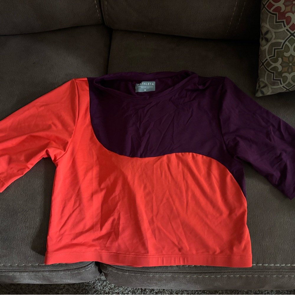 Athleta crop rash guard/swim top